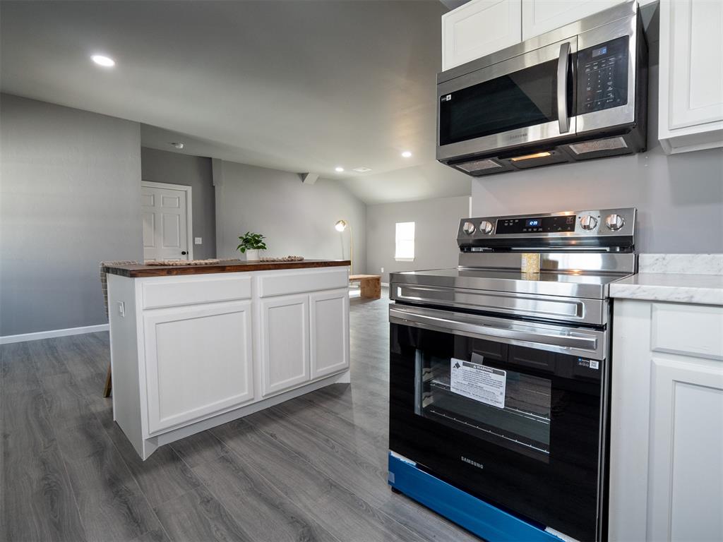 628 S Philadelphia Avenue Property Photo 8