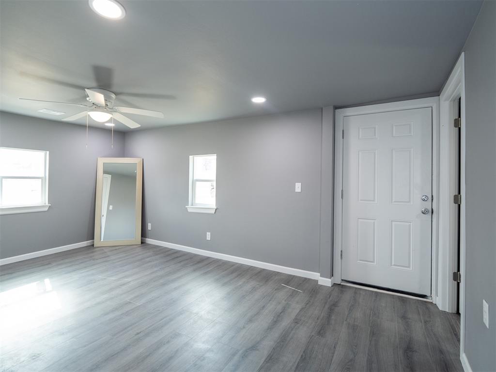628 S Philadelphia Avenue Property Photo 10