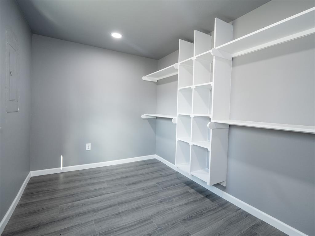 628 S Philadelphia Avenue Property Photo 12
