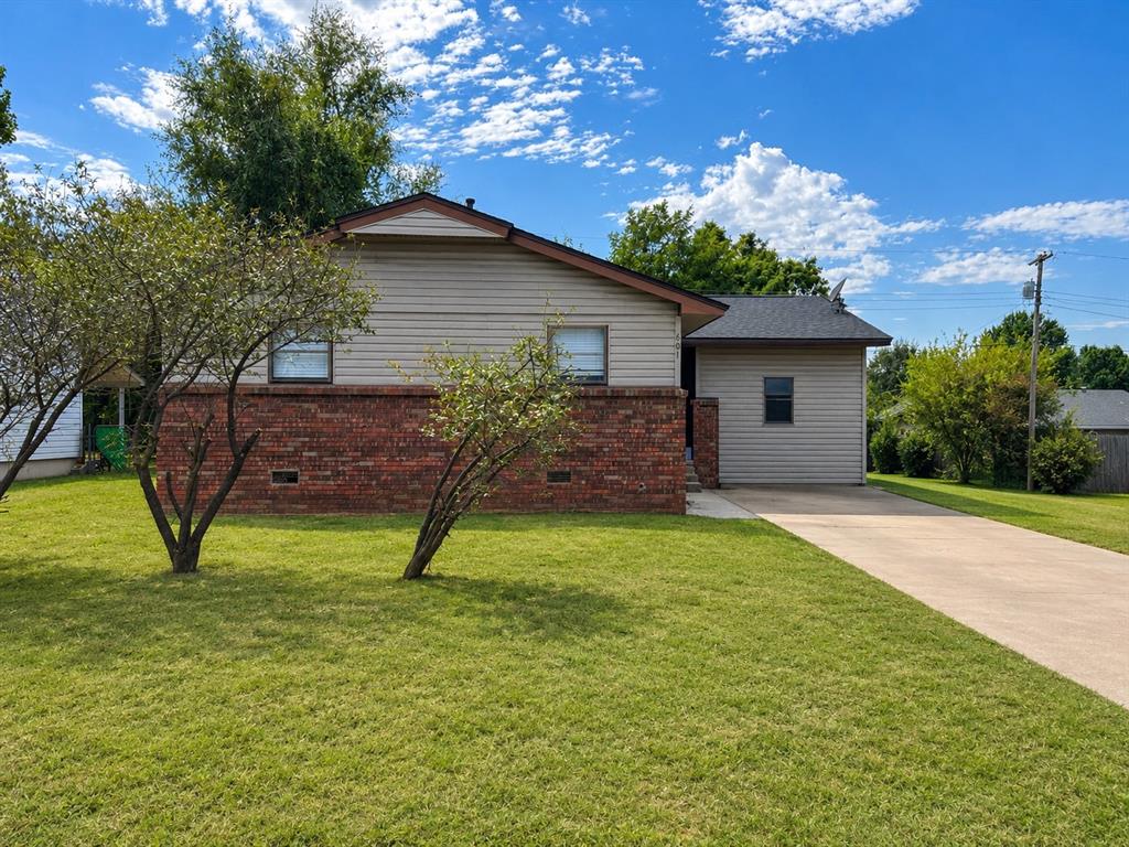 601 Crosby Boulevard Property Photo 1