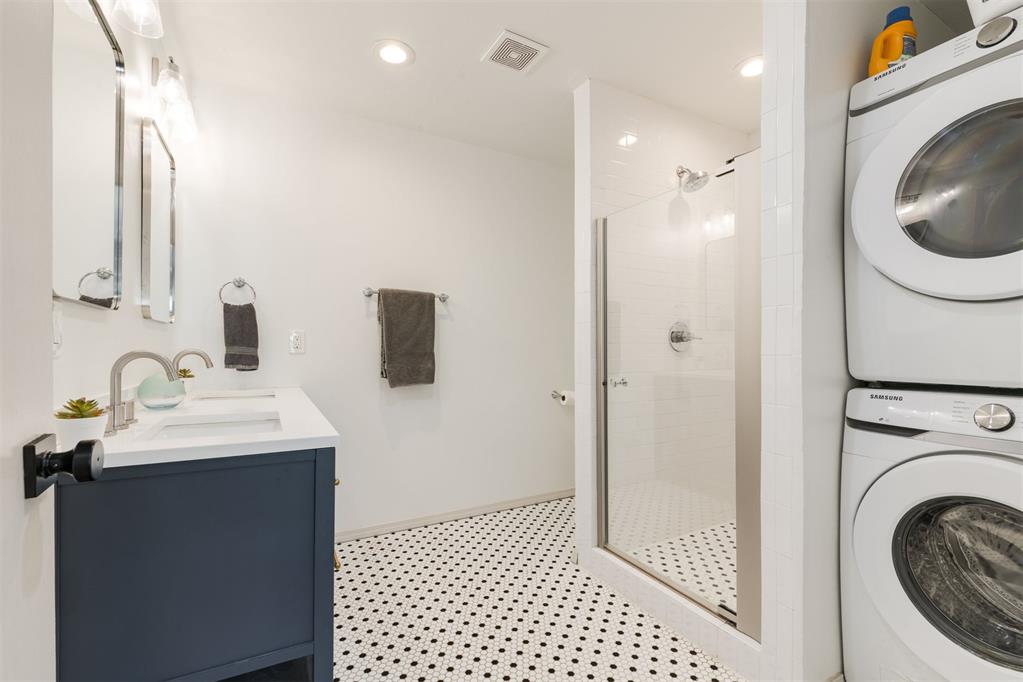 1908 Churchill Way Property Photo 29