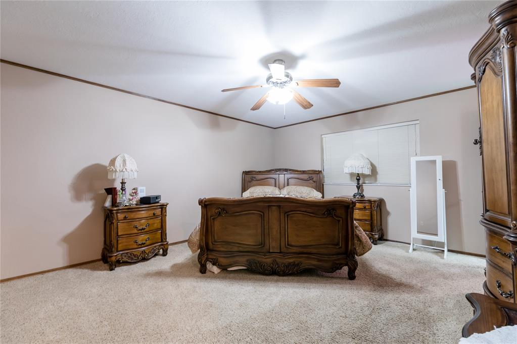 1509 N Temple Street Property Photo 13