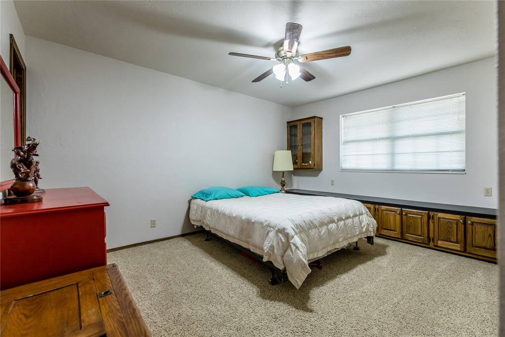 1509 N Temple Street Property Photo 15