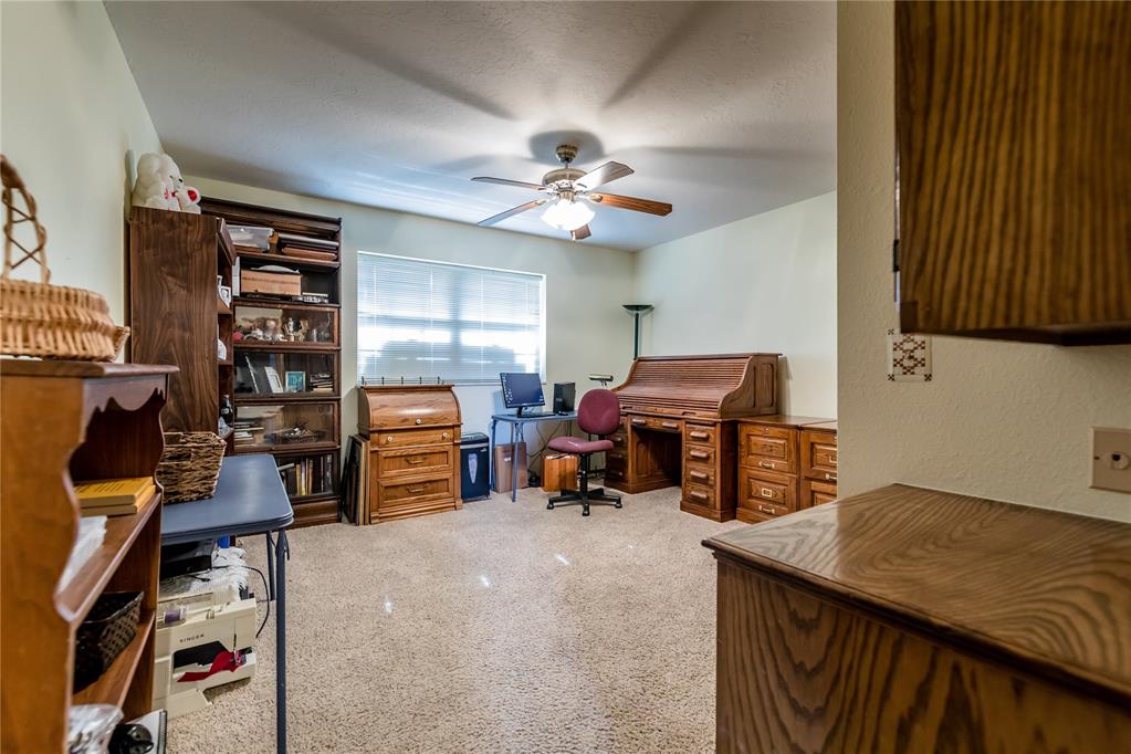 1509 N Temple Street Property Photo 17