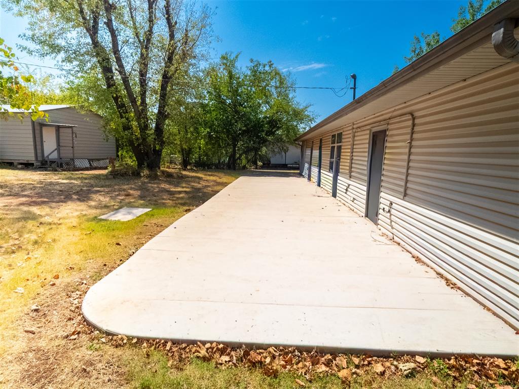 1004 Birch Street Property Photo 7