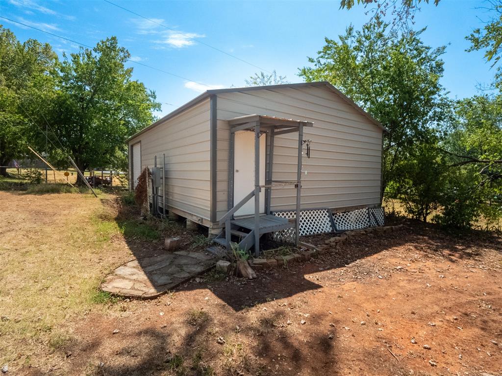 1004 Birch Street Property Photo 16