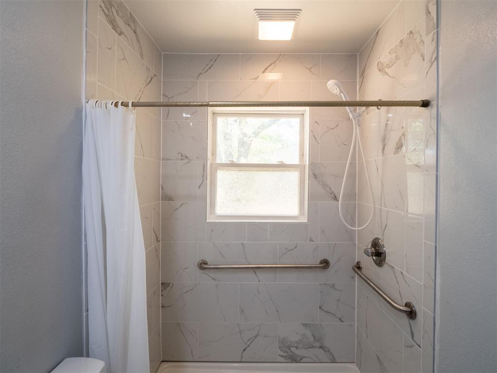 1004 Birch Street Property Photo 22