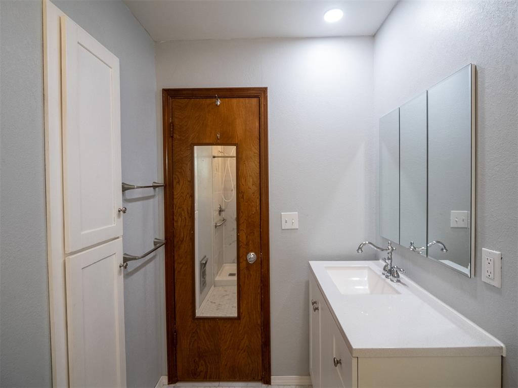 1004 Birch Street Property Photo 23