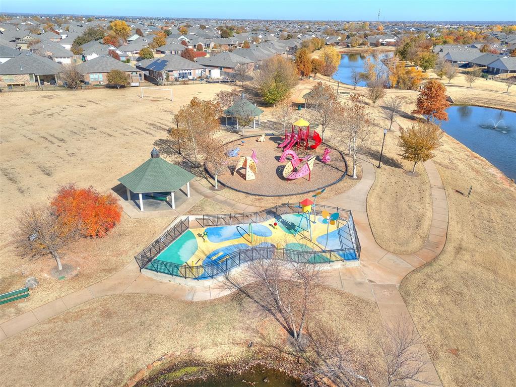 2421 Nw 180th Street Property Photo 46