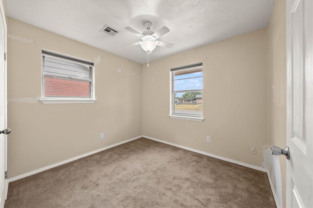 748 N Markwell Avenue Property Photo 20