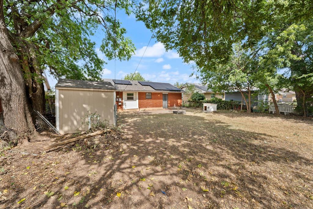 748 N Markwell Avenue Property Photo 34