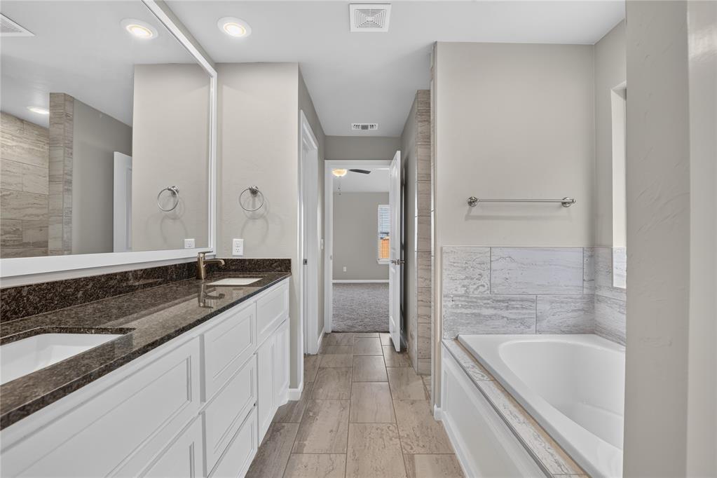 5412 Santa Lucia Drive Property Photo 15