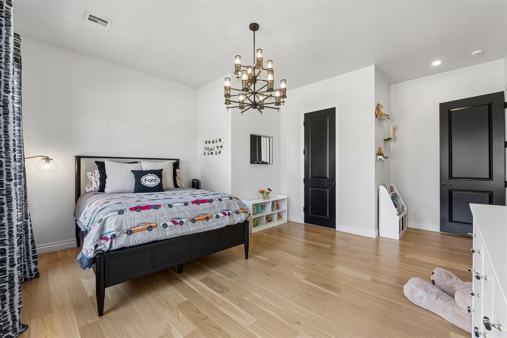 6401 Turnberry Place Property Photo 26