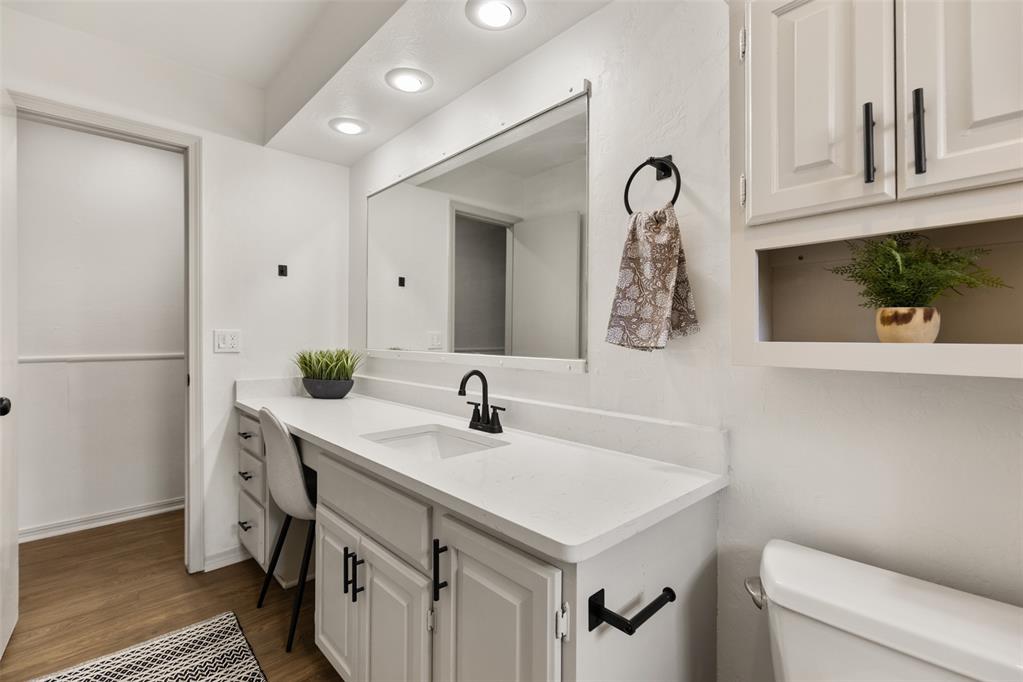 1813 N Austin Avenue Property Photo 15