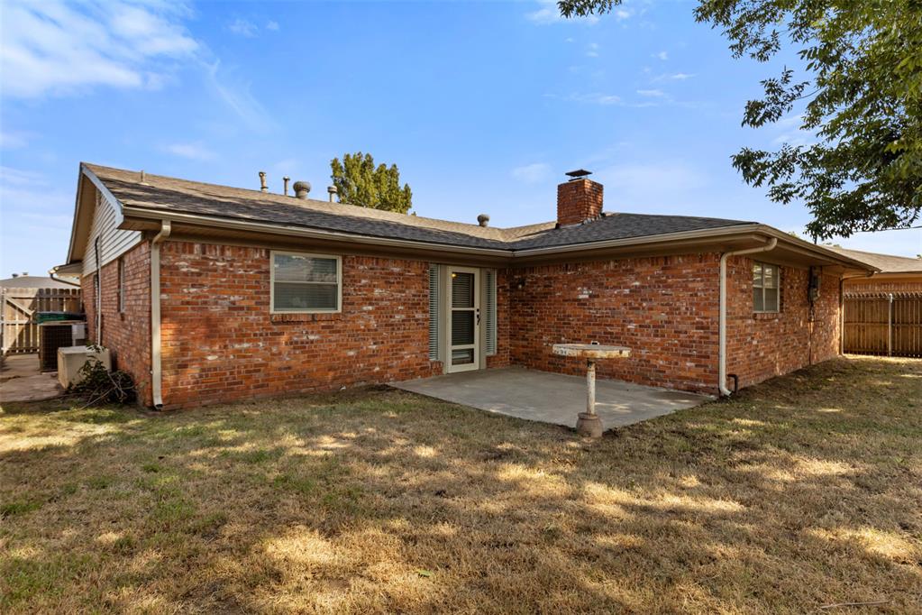 1813 N Austin Avenue Property Photo 25