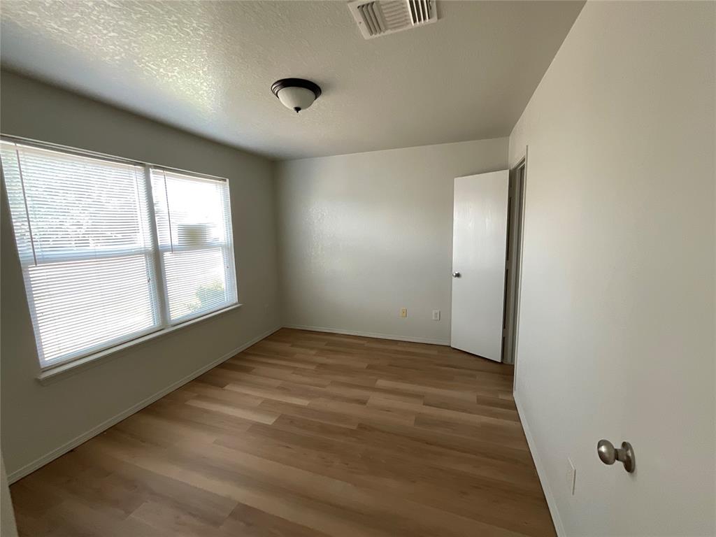 5517 Del Creek Road Property Photo 3