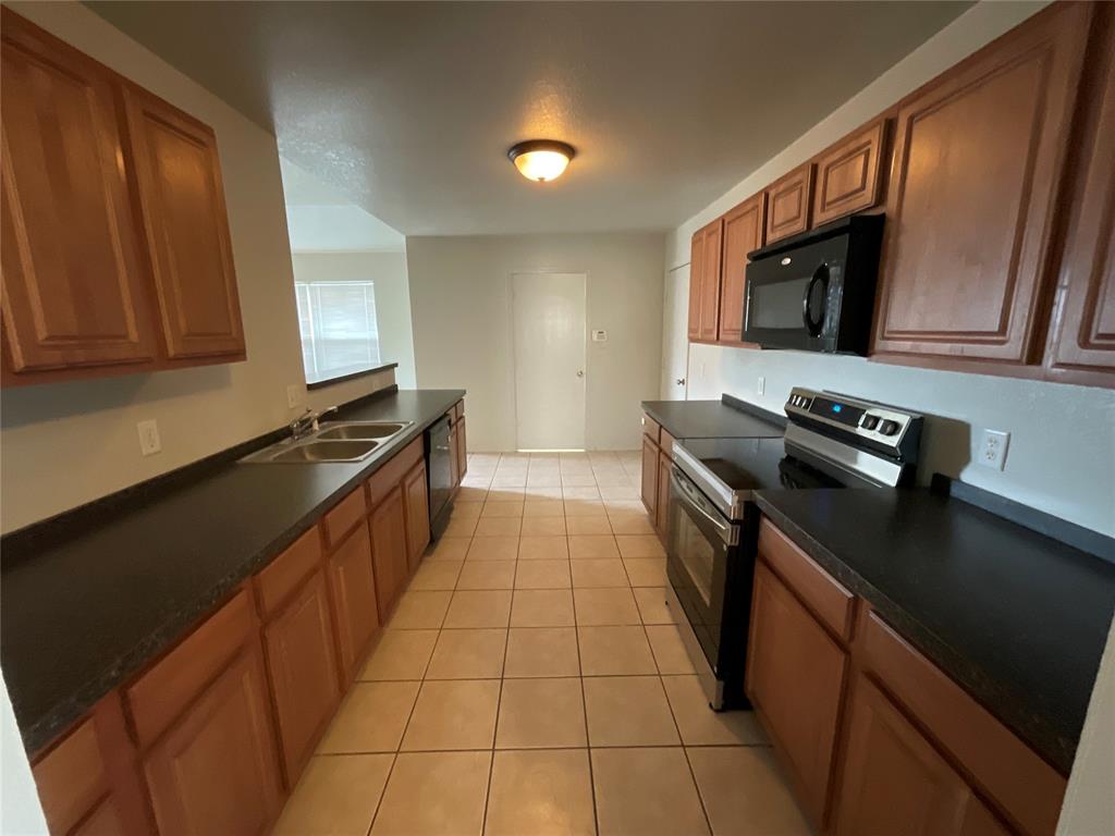 5517 Del Creek Road Property Photo 6