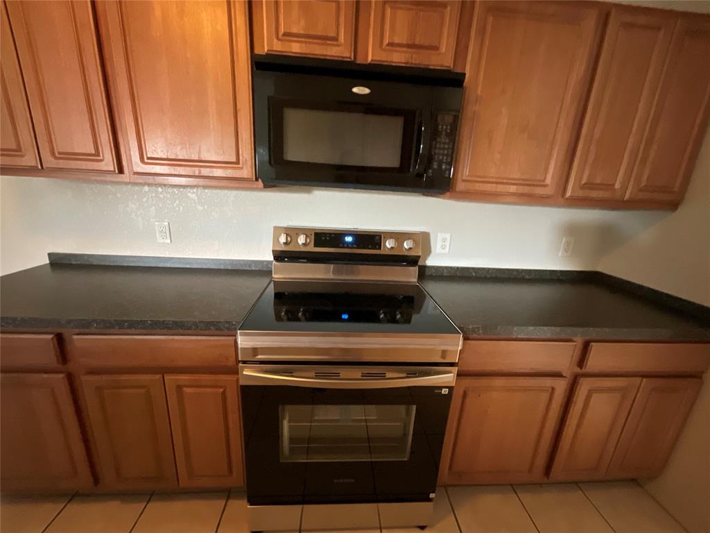 5517 Del Creek Road Property Photo 7
