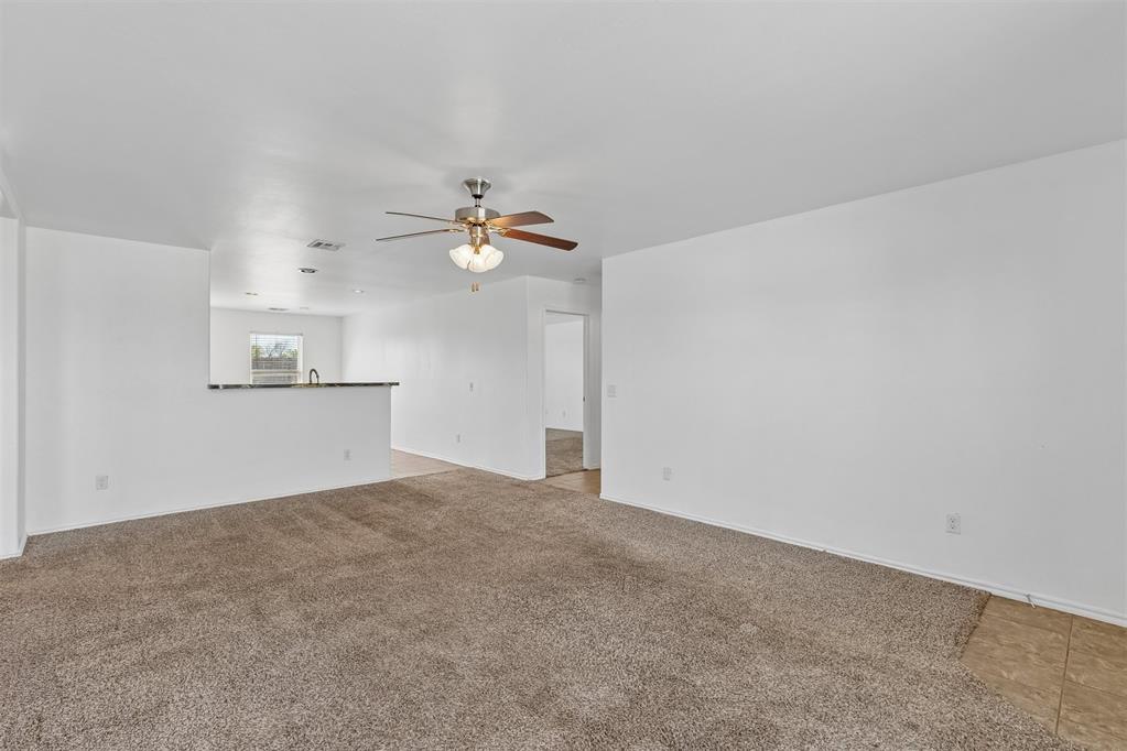11820 Nw 130th Street Property Photo 3