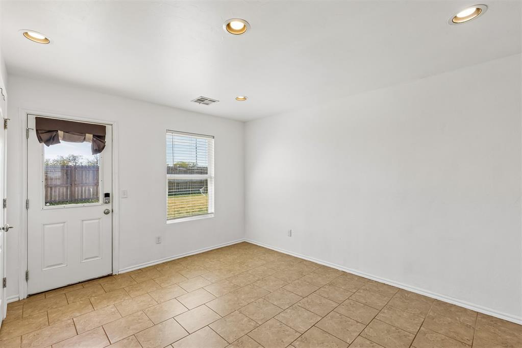 11820 Nw 130th Street Property Photo 7