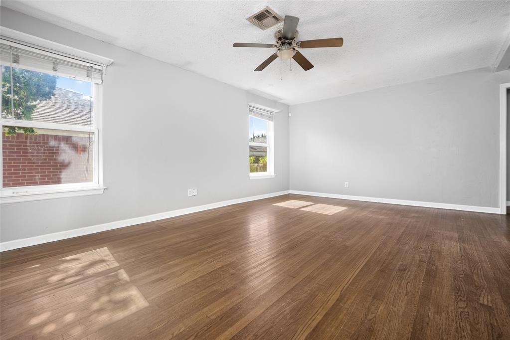 1246103 Property Photo 10