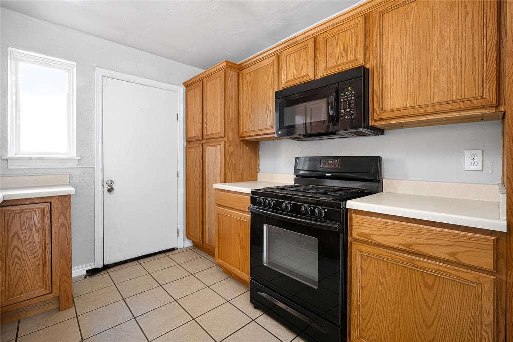 1246103 Property Photo 11