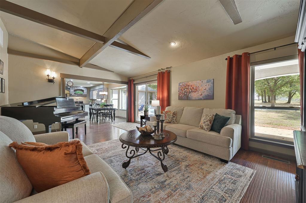 11416 Wolf Creek Road Property Photo 5