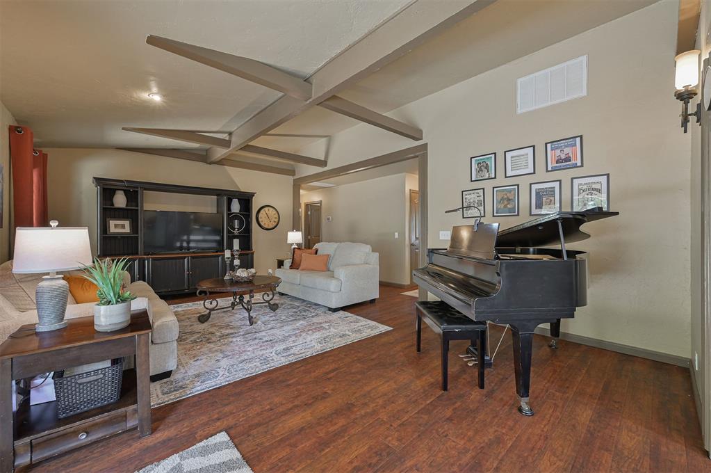 11416 Wolf Creek Road Property Photo 7