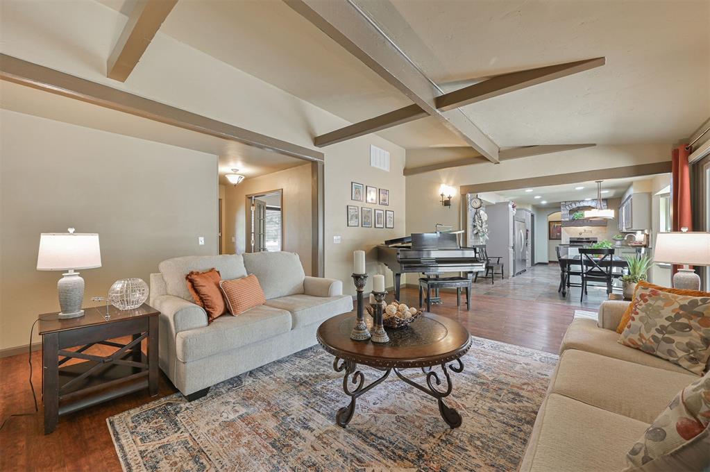 11416 Wolf Creek Road Property Photo 8