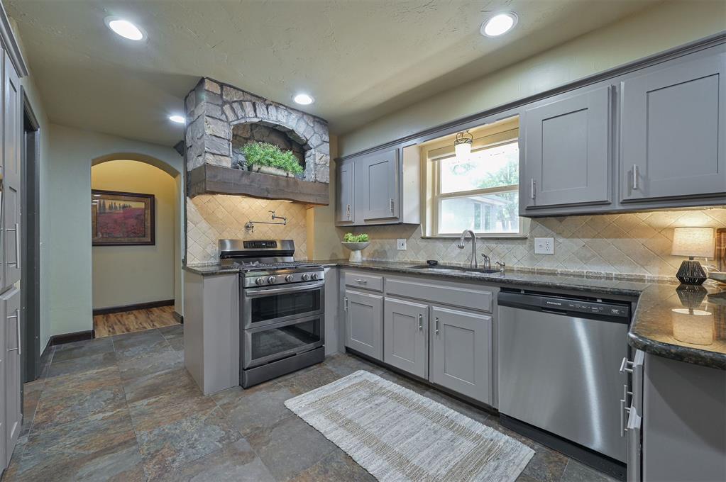 11416 Wolf Creek Road Property Photo 11