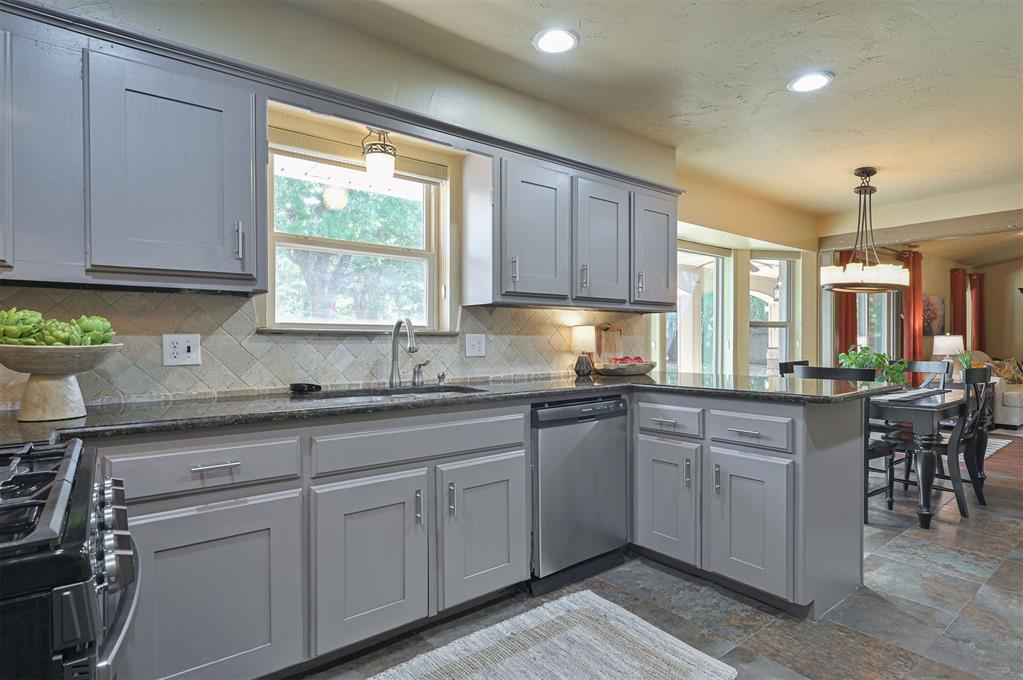 11416 Wolf Creek Road Property Photo 12