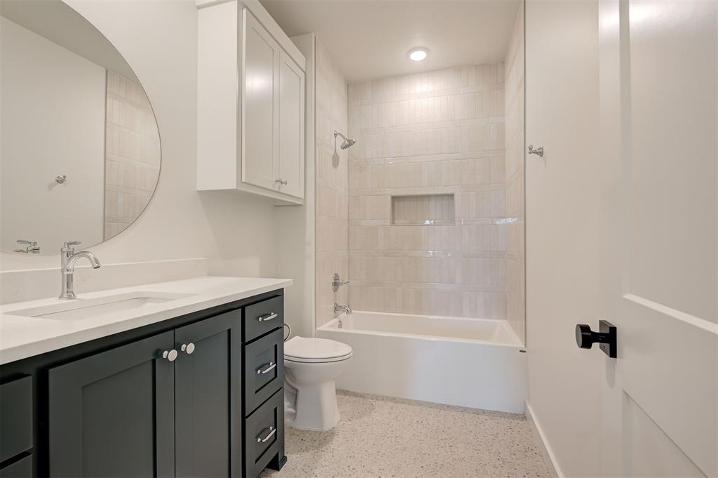 2432 Amante Court Property Photo 34