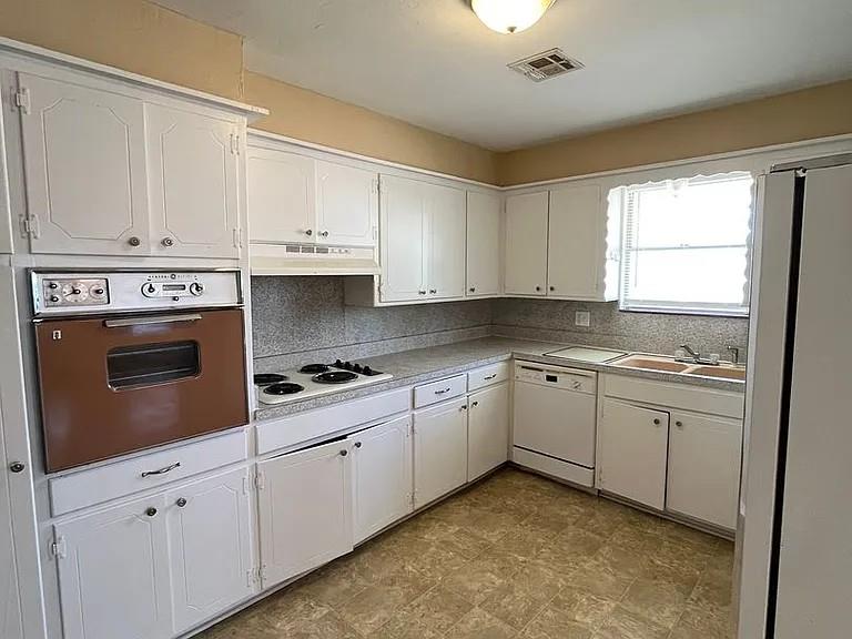 3617 N Drexel Boulevard Property Photo 7