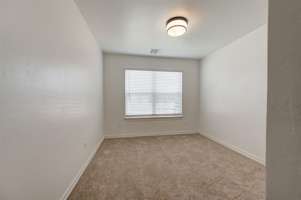 12008 Nw 120th Street Property Photo 25