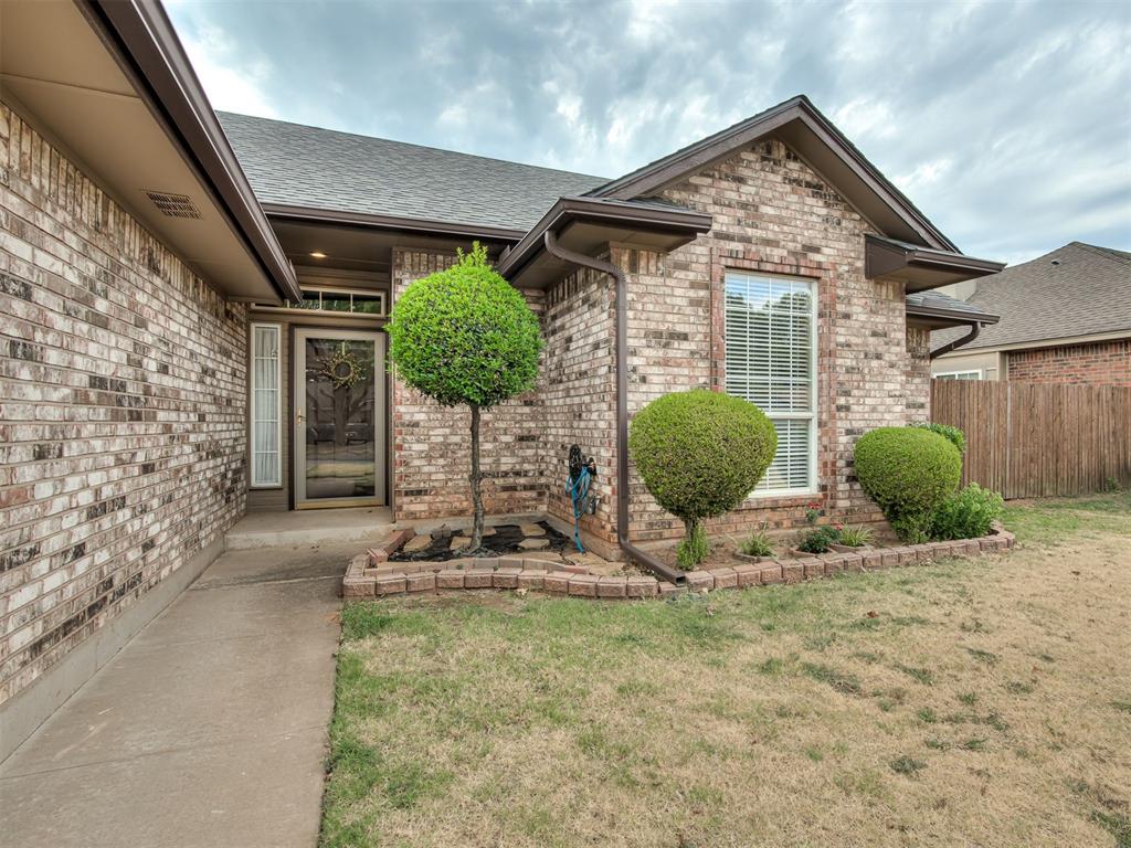 9620 Blue Bonnet Place Property Photo 2
