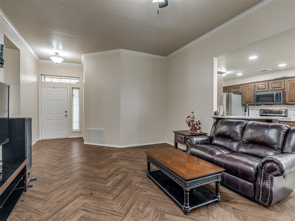 9620 Blue Bonnet Place Property Photo 4