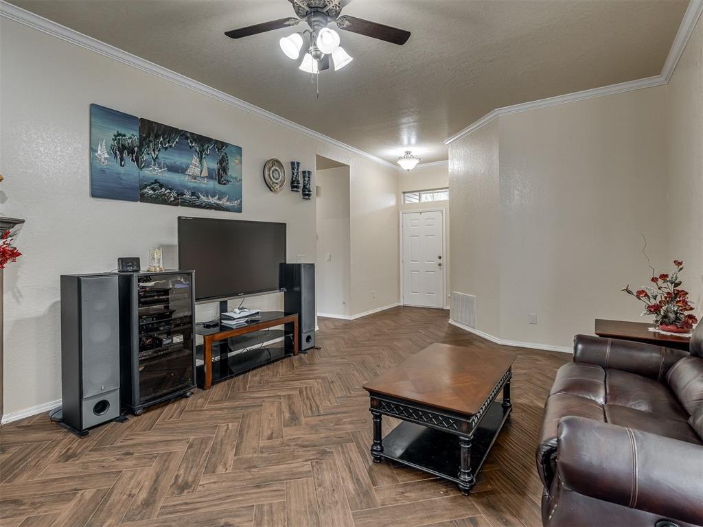 9620 Blue Bonnet Place Property Photo 5