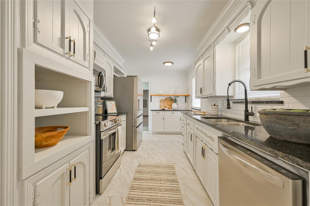 1901 Ne 54th Street Property Photo 10