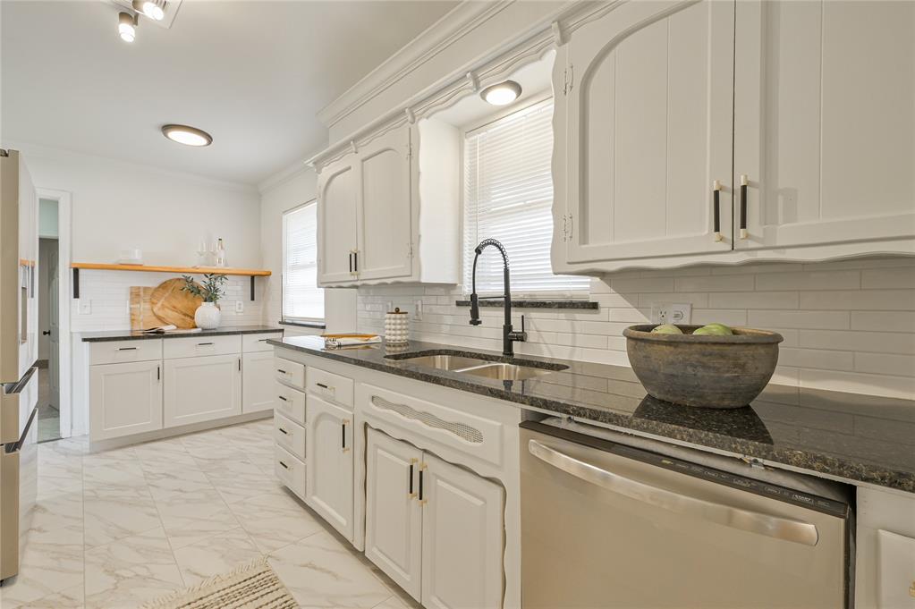 1901 Ne 54th Street Property Photo 11