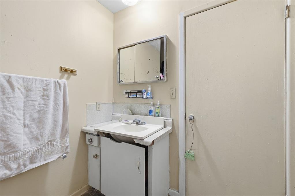 107 N Maryland Avenue Property Photo 25