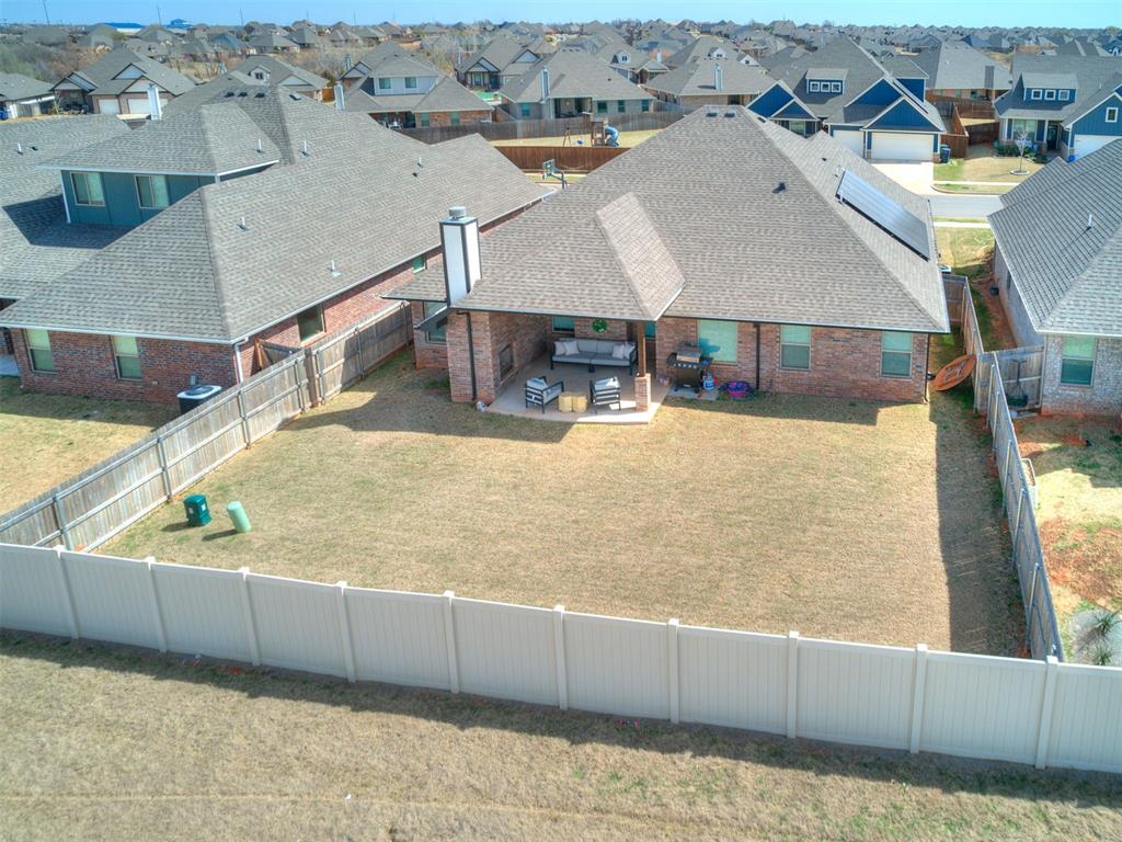 18709 Grove Parkway Property Photo 46