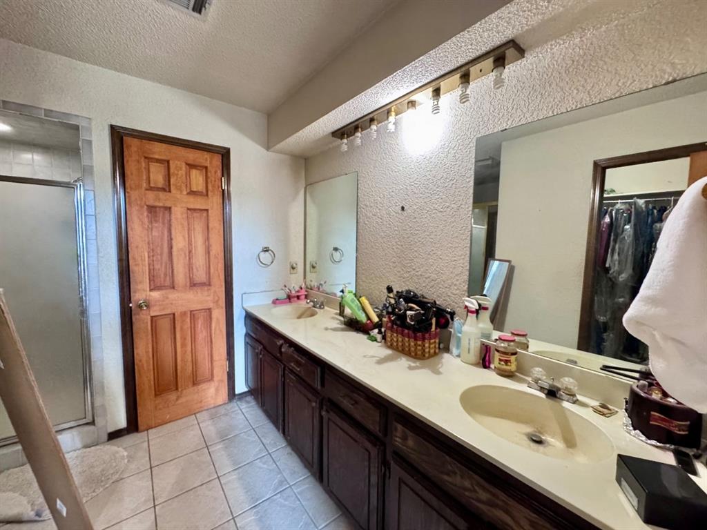 2825 Tealwood Drive Property Photo 18