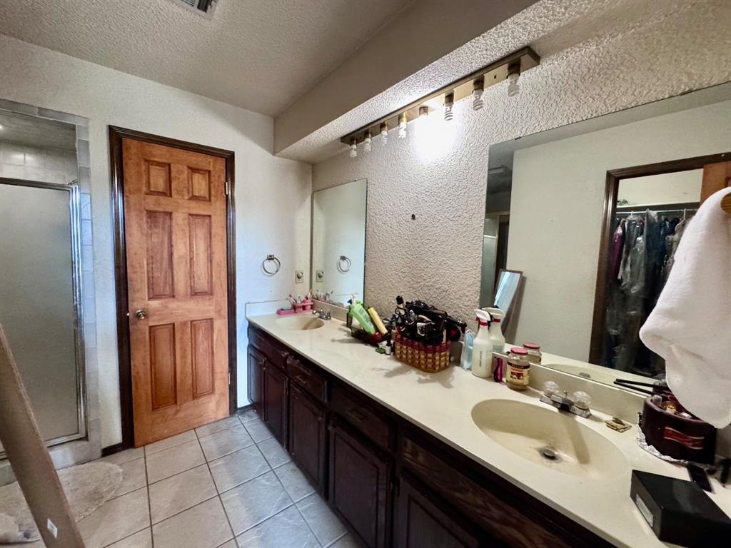 2825 Tealwood Drive Property Photo 19