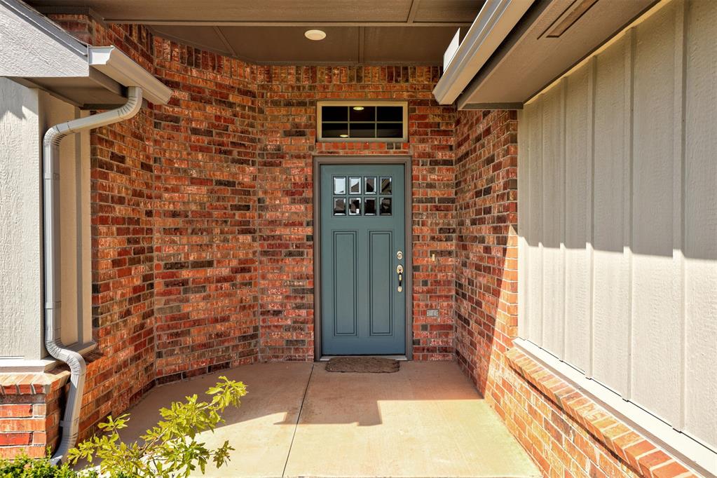 8117 Nw 160th Street Property Photo 5