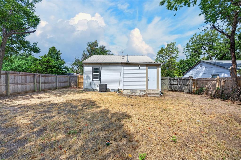4900 N Willow Avenue Property Photo 17