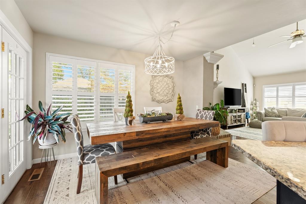 1812 Honeysuckle Lane Property Photo 18
