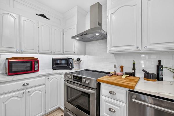 1460 N Broadway Avenue Property Photo 9