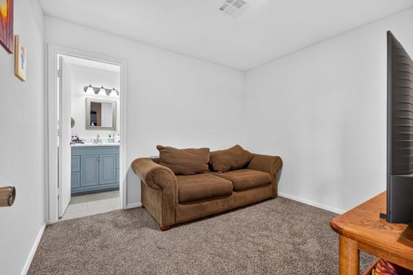1460 N Broadway Avenue Property Photo 11