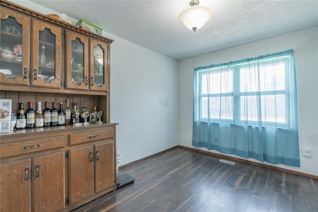 212 Americana Court Property Photo 10