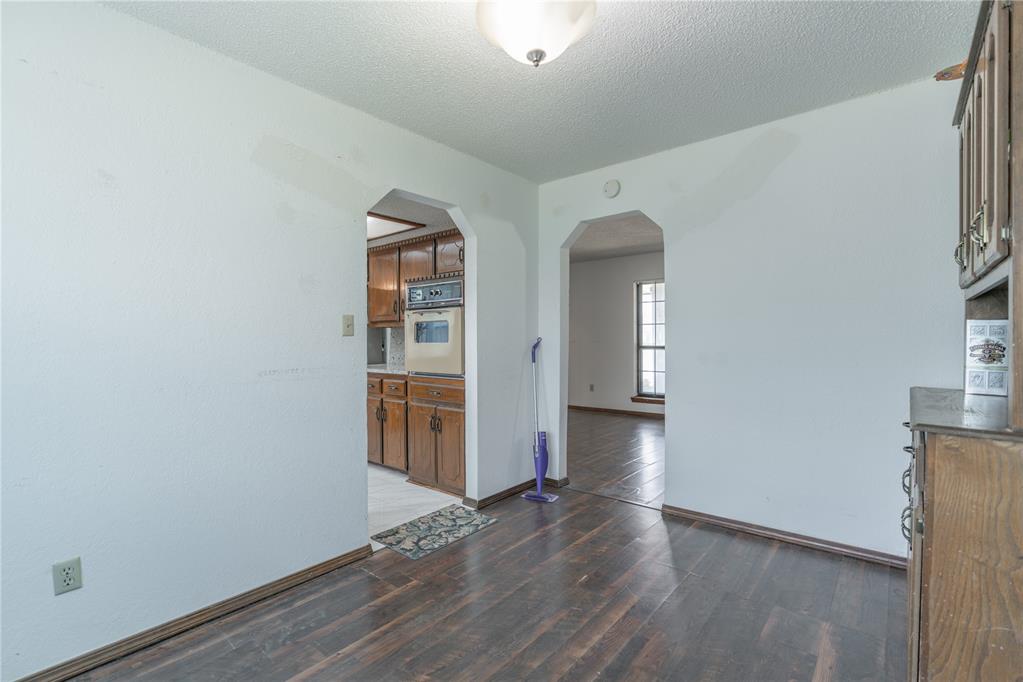212 Americana Court Property Photo 11